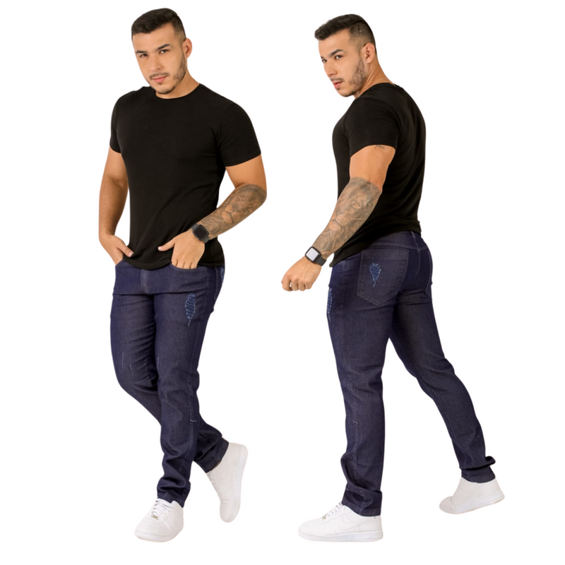 Calça de sarja masculina escura com bolso traseiro detalhado